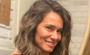 Cláudia Vieira Assinala o dia de aniversário do namorado com foto de beijo apaixonado