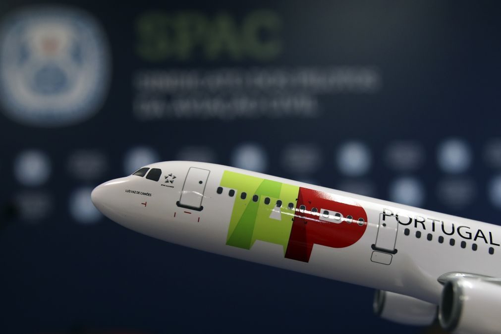 Grupo de aviação IAG admite concorrer à privatização da TAP