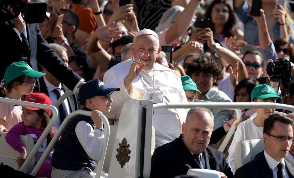 Papa Francisco será operado hoje por risco de obstrução intestinal