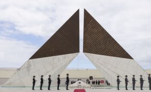 Antigos combatentes reúnem-se para homenagear quem 