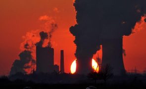 Emissões de CO2 recuam na UE e Portugal regista 2.ª maior subida em 2022