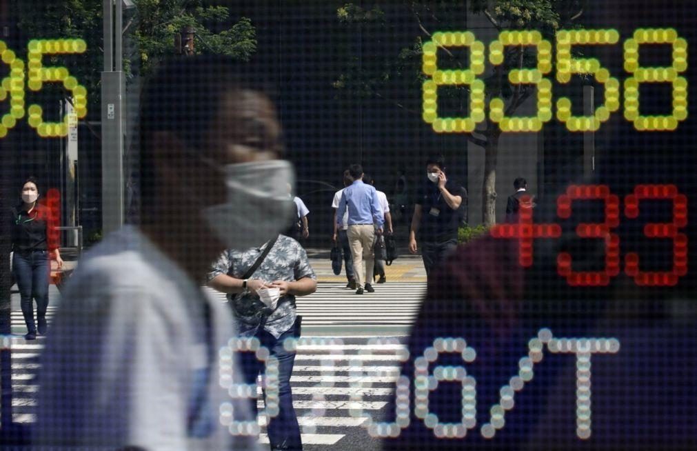 Bolsa de Tóquio fecha a ganhar 0,52%