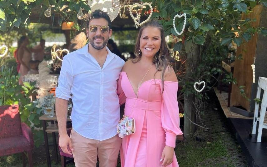 Katia Aveiro Declara-se ao namorado e