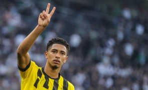 Real Madrid oficializa contratação de Bellingham por seis épocas