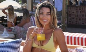 Isabela Cardinali Volta a fazer das suas! Sexy nas férias em Marbella