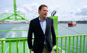 Luís Montenegro diz que SNS está a colapsar e defende 