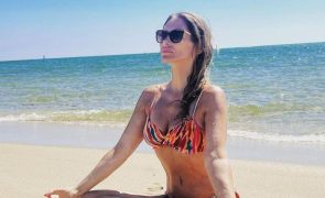 Sónia Brazão Doze anos depois da explosão, posa em biquíni e encanta seguidores!
