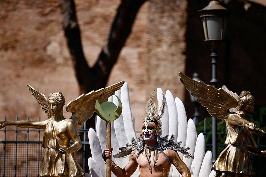 Mês do orgulho gay festejado em Roma