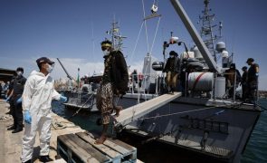 Barco que naufragou no Mediterrâneo tinha 350 paquistaneses a bordo