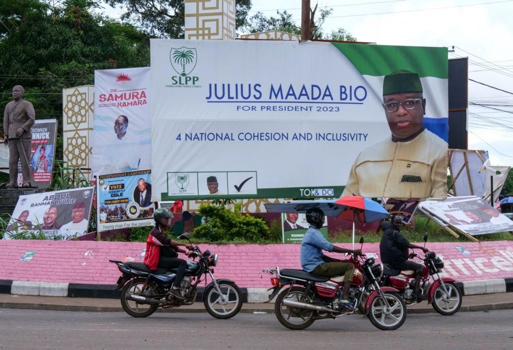 Presidente Julius Maada Bio reeleito para um segundo mandato na Serra Leoa