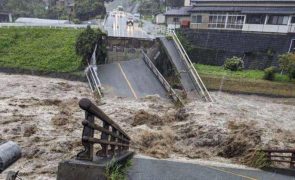 Japão ordena retirada de 360 mil pessoas devido a chuvas torrenciais