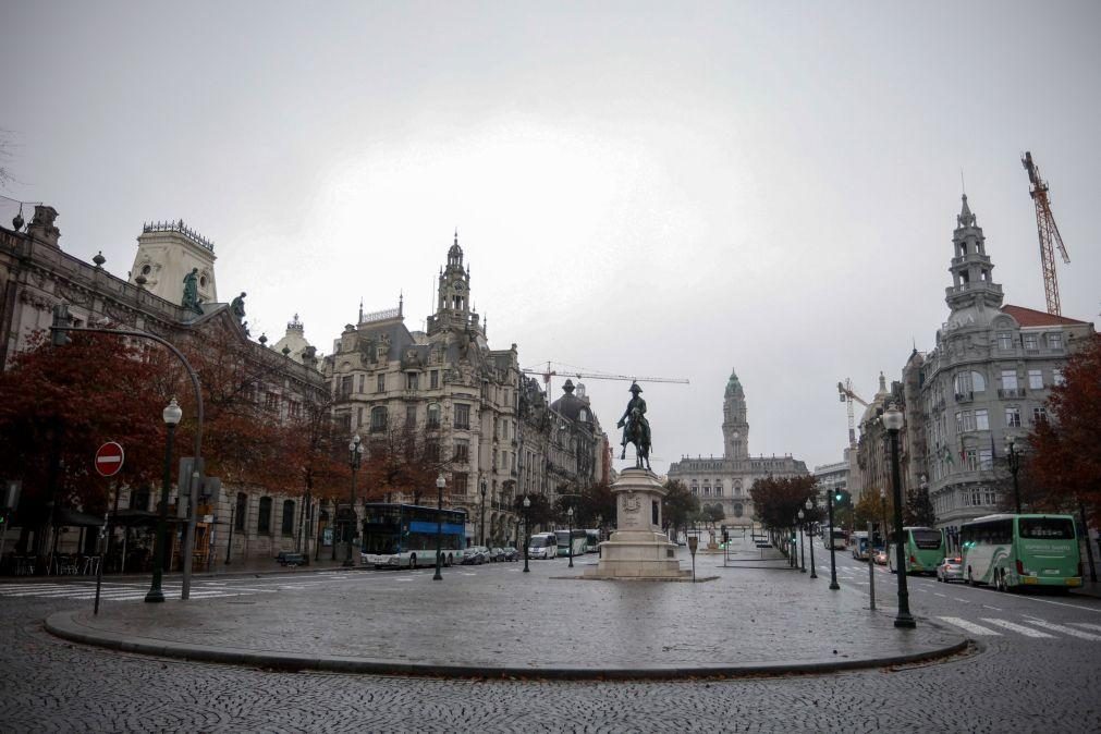 Câmara do Porto quer que animadores de rua paguem licença