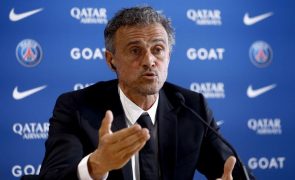 Paris Saint-Germain oficializa contratação do técnico espanhol Luis Enrique