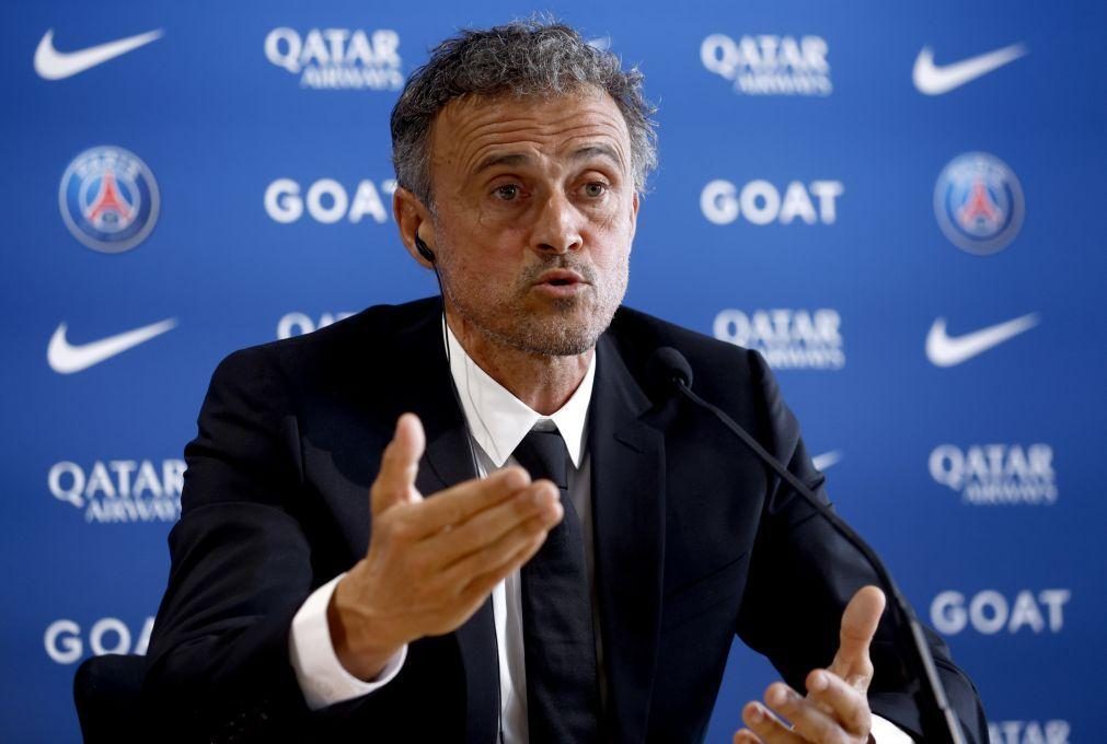 Paris Saint-Germain oficializa contratação do técnico espanhol Luis Enrique