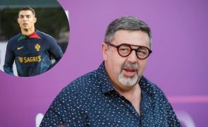 Malato Mostra-se na  praia, deixa pormenor à vista e avisa: 