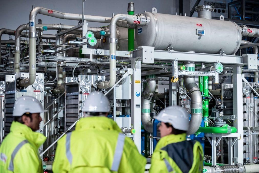 Bruxelas prevê custo de mais 620 mil ME anuais para transição verde na UE