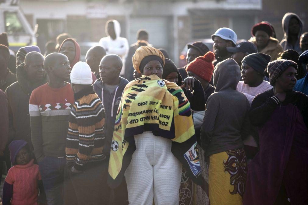 Pelo menos 10 moçambicanos mortos e quatro internados por fuga de gás na África do Sul