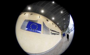 Bruxelas recomenda políticas orçamentais prudentes