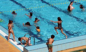 Campanha sobre segurança nas piscinas reforça necessidade de vigiar crianças