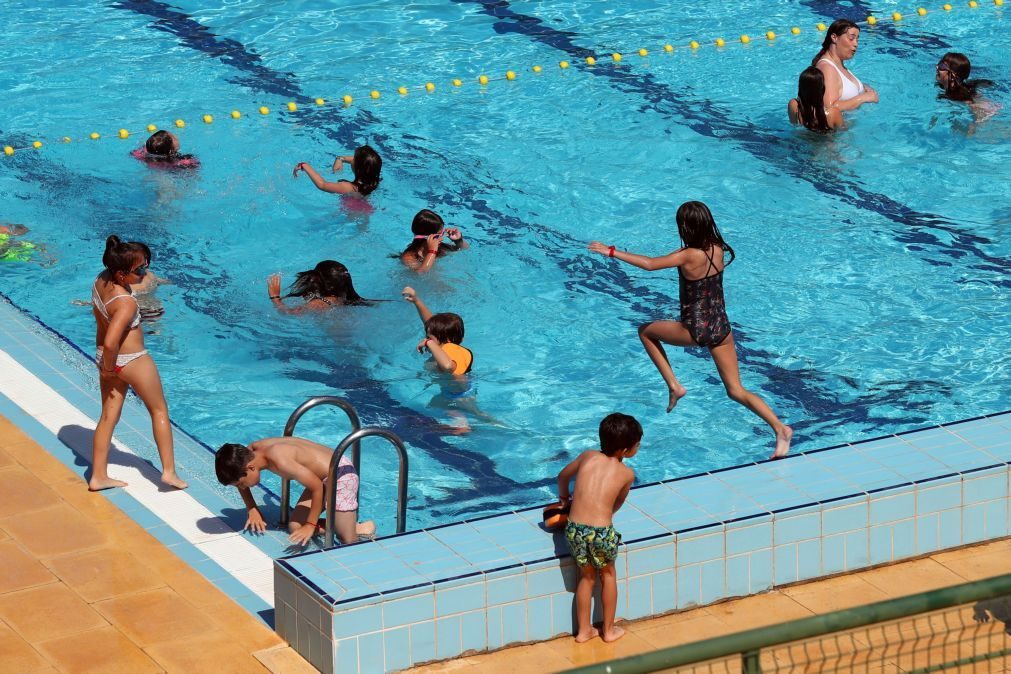 Campanha sobre segurança nas piscinas reforça necessidade de vigiar crianças