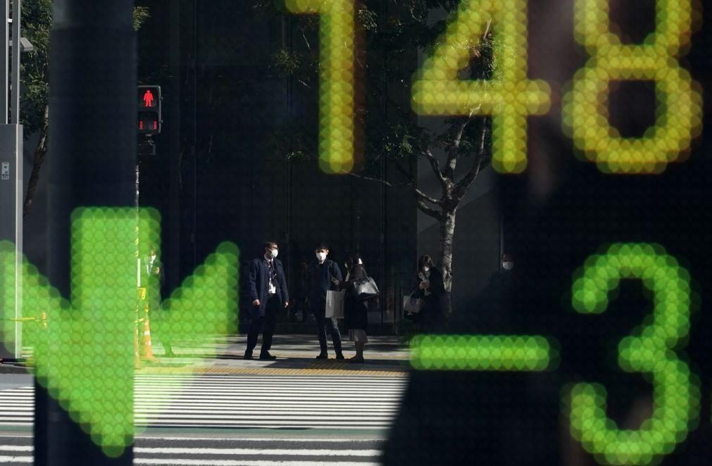 Bolsa de Tóquio fecha a perder 0,81%