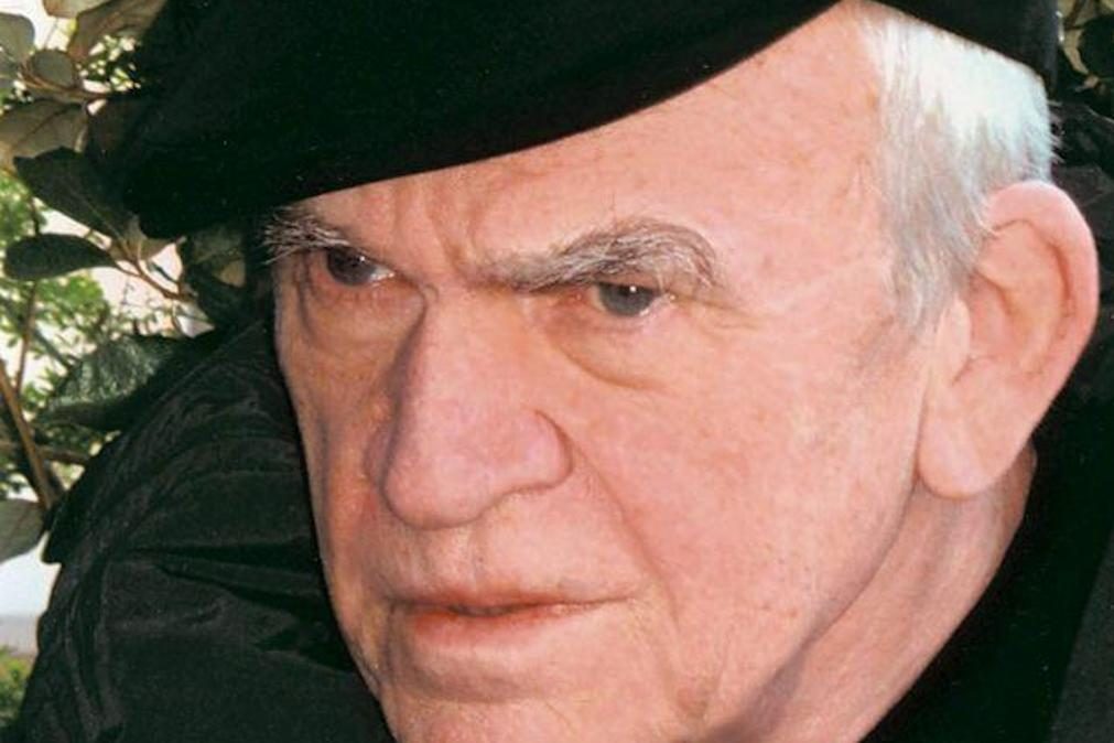 Escritor checo Milan Kundera morreu hoje aos 94 anos