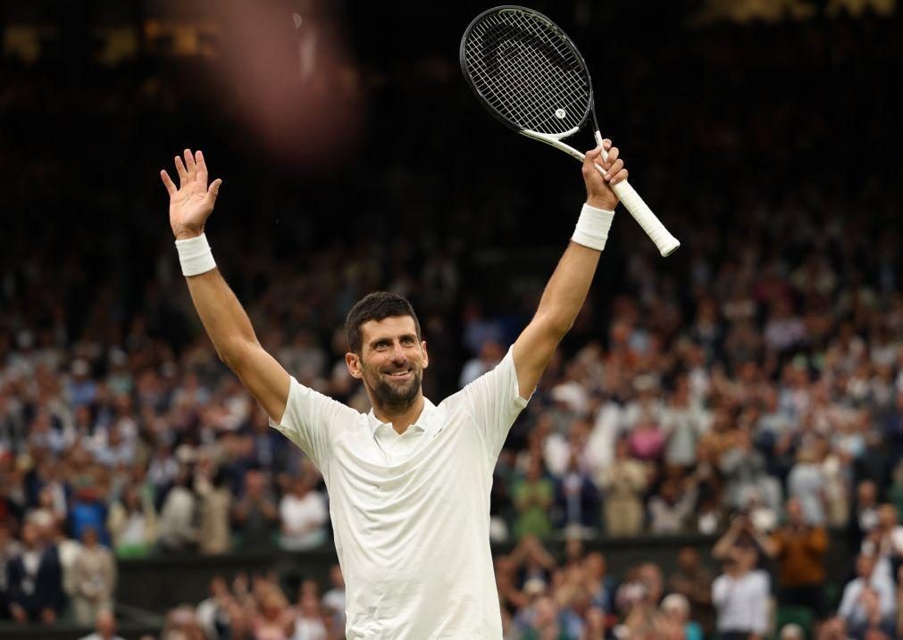 Wimbledon: Djokovic apura-se para a final e aponta ao oitavo título