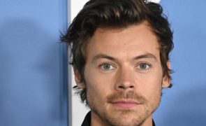 Harry Styles passeia por Lisboa e fãs estão em delírio