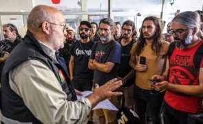 Quase 500 músicos ficam sem ter 
