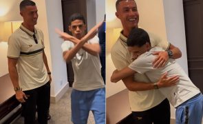 Luva de Pedreiro conhece Ronaldo e não esconde euforia