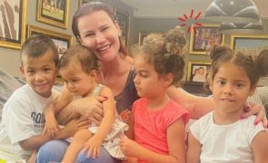 Elma Aveiro Dá colo aos sobrinhos: 