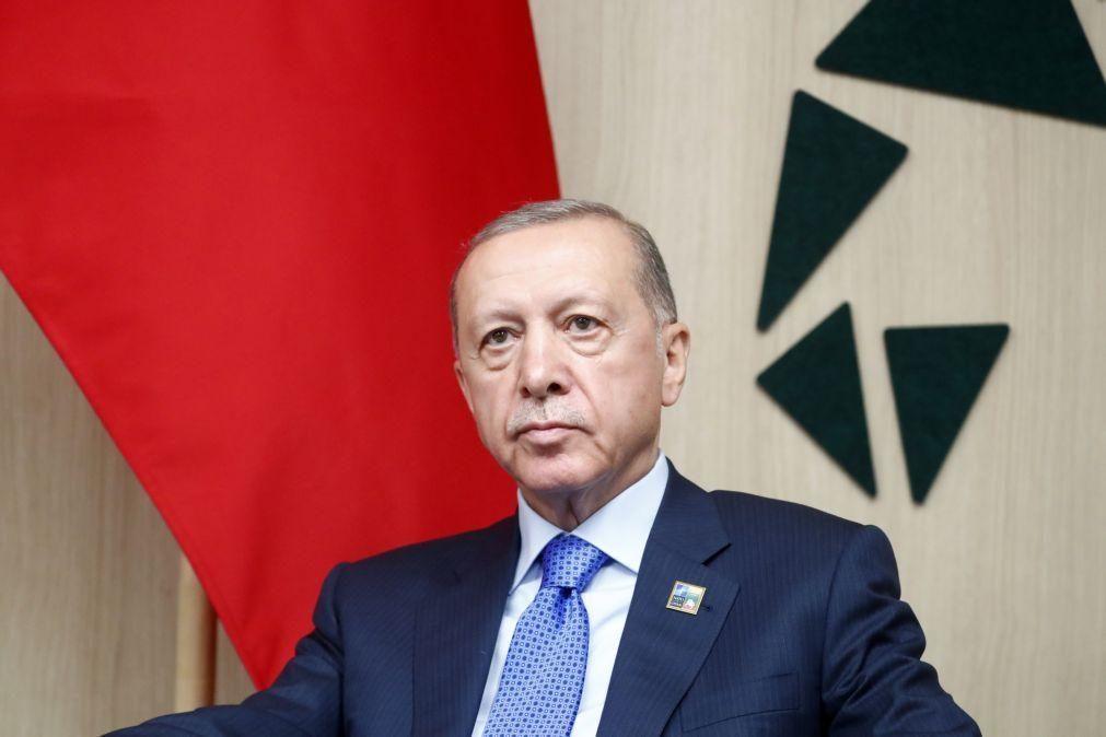 Erdogan pede ao ocidente que atenda pedidos da Rússia para retomar acordo dos cereais