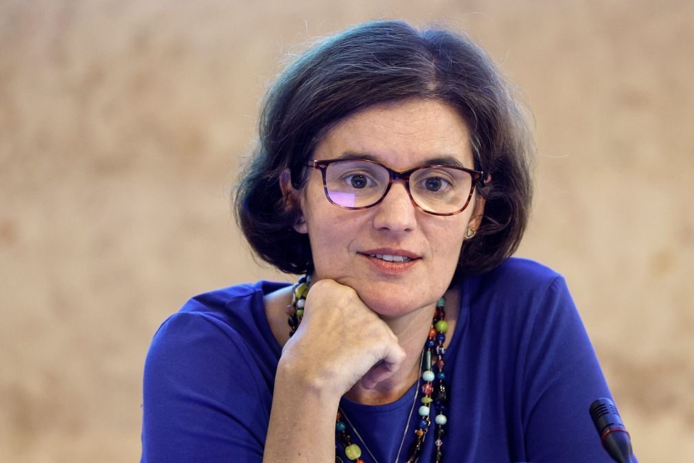 Governo aprova diploma que acelera progressões na carreira de funcionários públicos