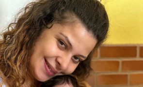Sandrina Pratas Enfrenta problema e não consegue amamentar a filha: 