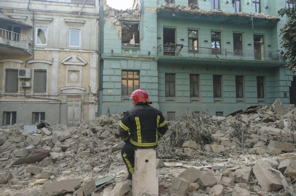 Ucrânia: Dois mortos e 22 feridos em ataque das forças russas em Odessa