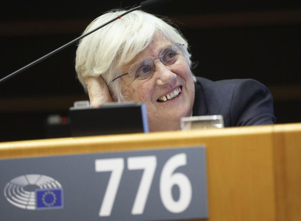 Eurodeputada independentista catalã Clara Ponsatí detida em Barcelona