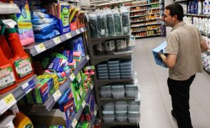 Consumo das famílias da zona euro recua no 1.º trimestre e rendimento sobe