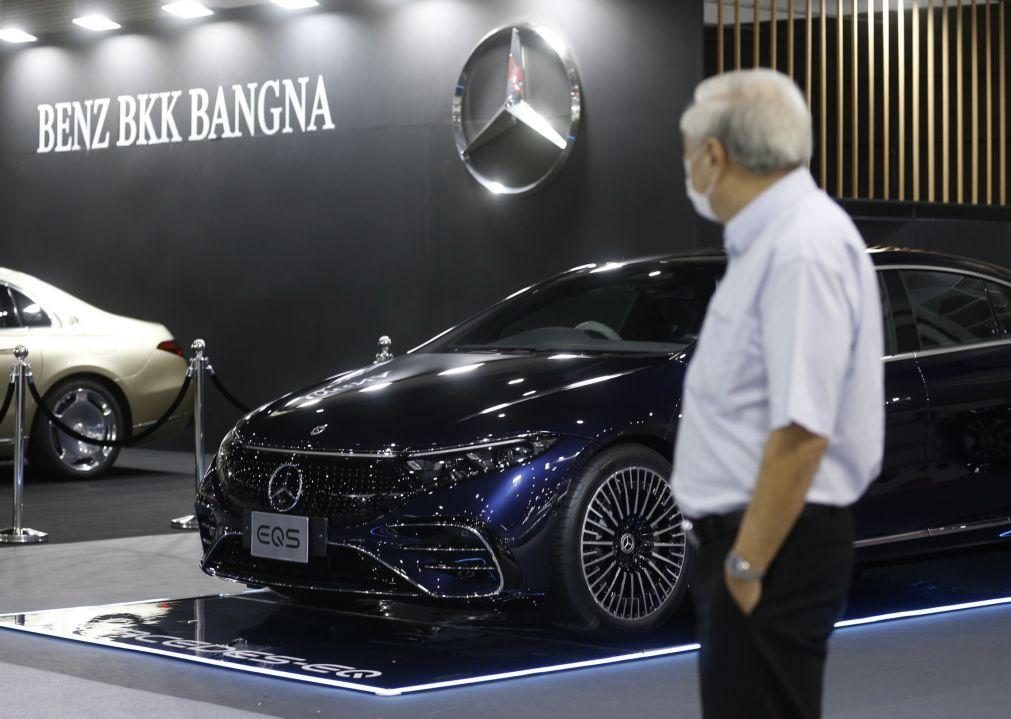 Lucro da Mercedes-Benz sobe 13% no 1.º semestre para 7.652 milhões de euros