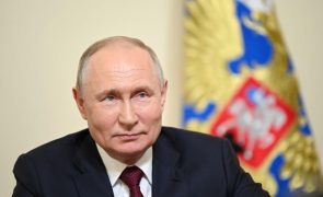 Putin justifica repressão interna sobre críticos pela guerra 