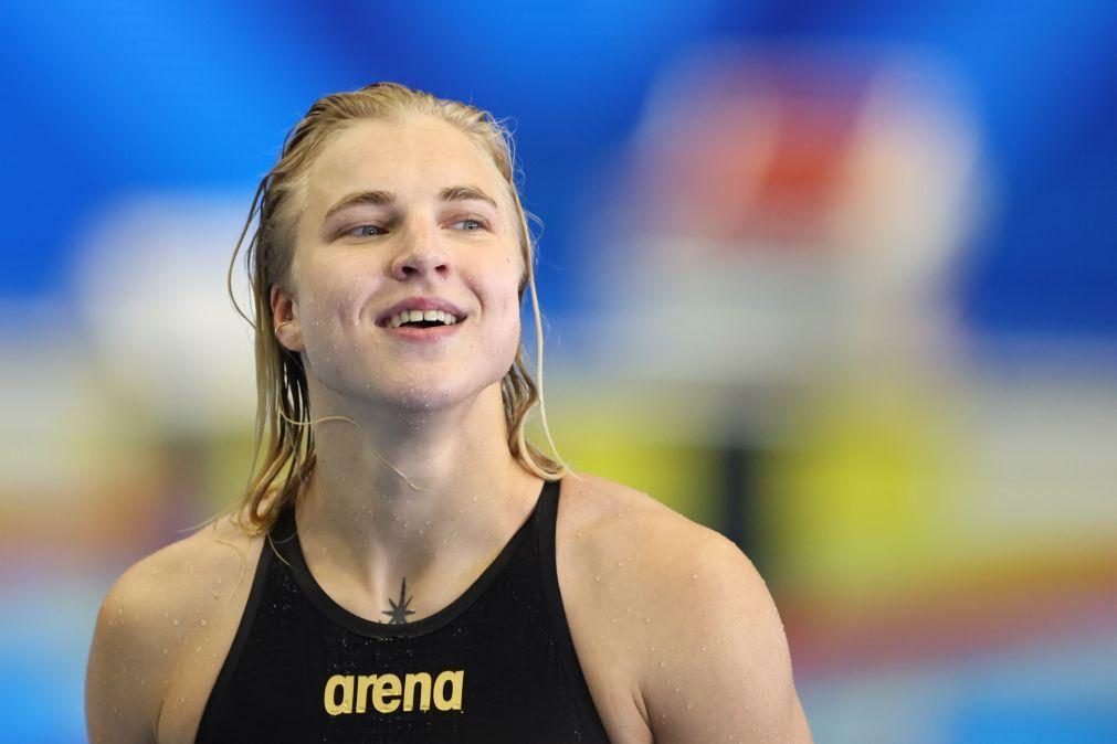 Nadadora lituana Ruta Meilutyte defende título nos 50 bruços com novo recorde mundial