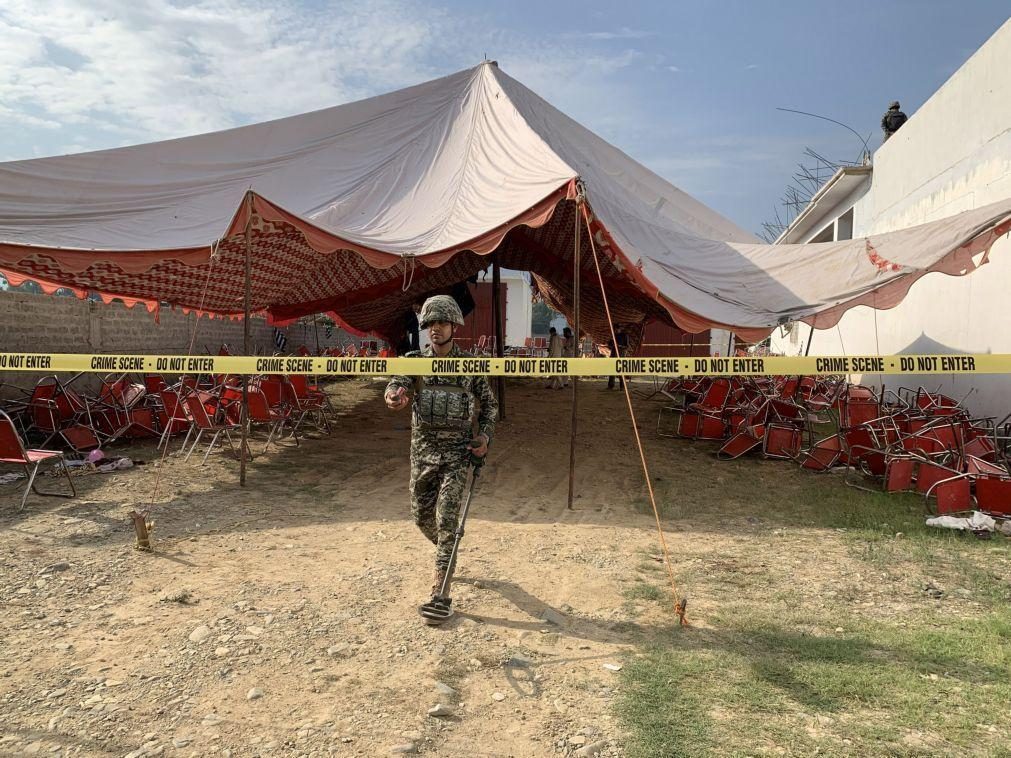 Novo balanço aponta para 44 mortos em explosão de bomba no Paquistão