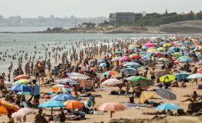 Faro e arquipélago da Madeira sob aviso amarelo devido ao tempo quente