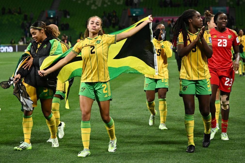 Mundial feminino: Brasil cai com estrondo, Jamaica e África do Sul brilham