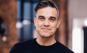 Robbie Williams - Vídeo do cantor deixa os fãs preocupados