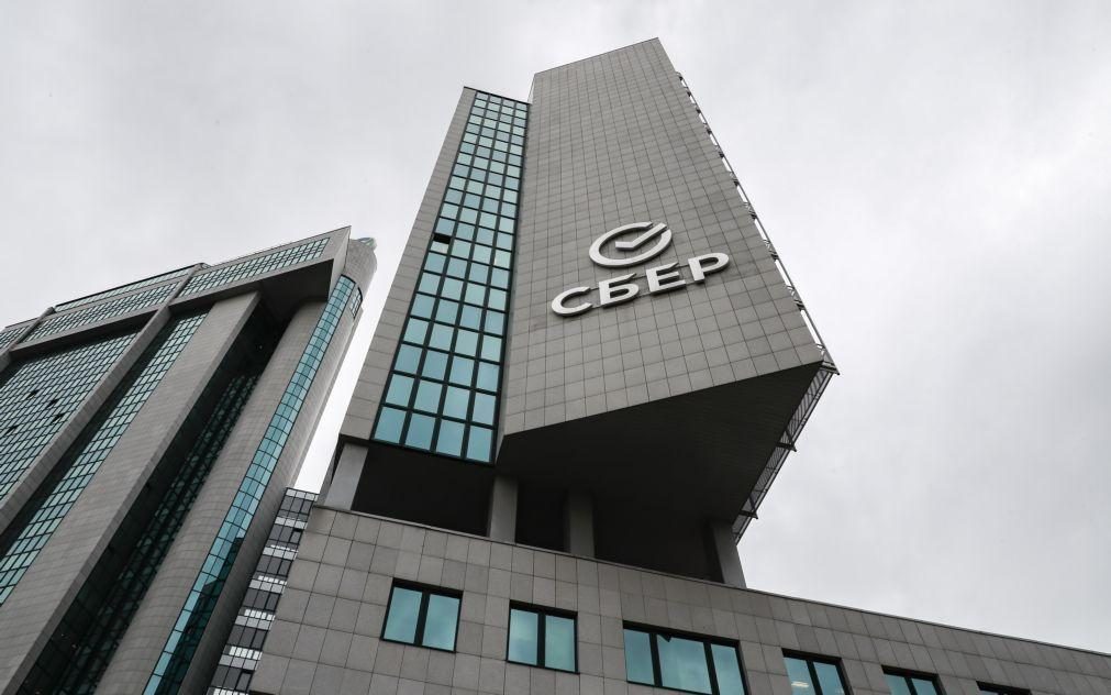 Banco russo Sberbank com lucro de mais de 7.200 milhões de euros no 1.º semestre