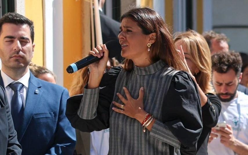 Cuca Roseta Canta para o Papa Francisco: