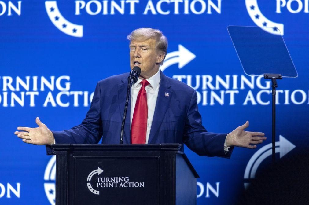 Donald Trump volta a atacar procurador que o investiga e juiza que tem o caso