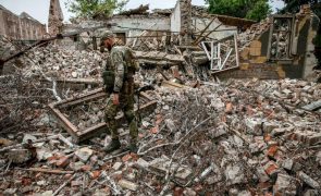 Ataques russos a habitações em Donetsk sublinham 