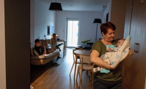 Ucrânia: Mais de 4 milhões pediram proteção temporária na UE até junho
