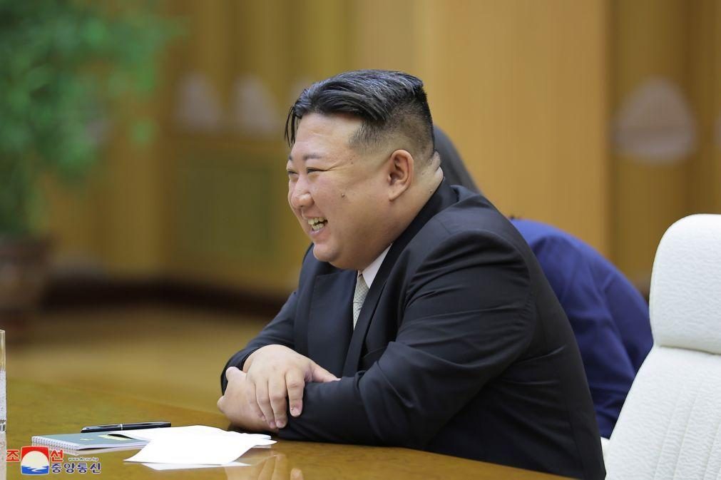 Kim Jong-un reforça produção de mísseis antes de exercícios EUA-Coreia do Sul